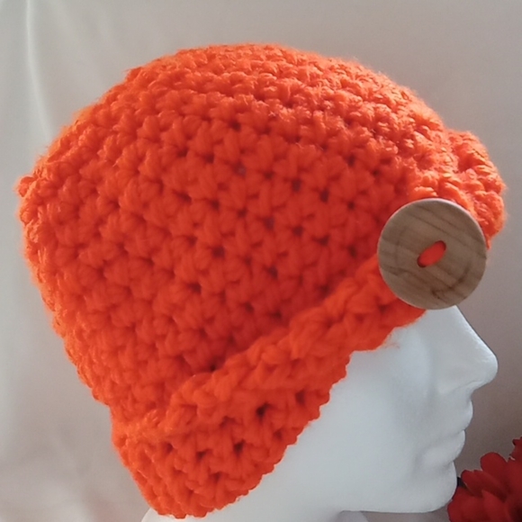 ⭐️ Host Pick ⭐️ Handmade | Burnt Orange Crocheted Hat - Picture 6 of 6